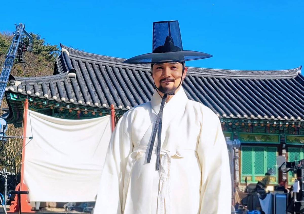 Seo Do Young di balik layar drama The Haunted Palace (instagram.com/seo.do.young)