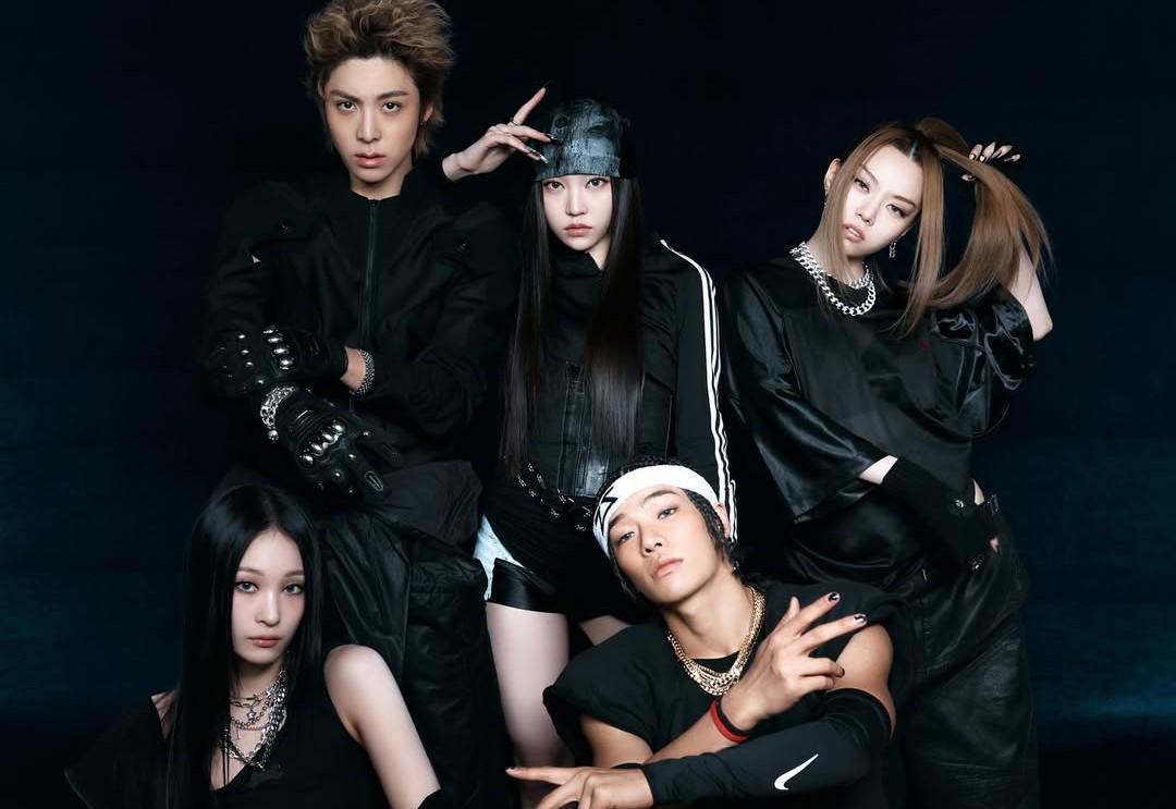 7 Fakta ALLDAY PROJECT, Grup Campuran Baru THE BLACKLABEL