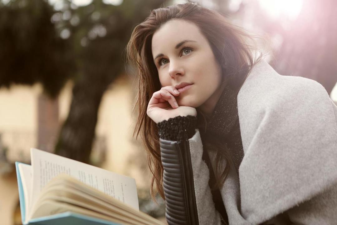 5 Zodiak dengan Insting Tajam seperti Detektif, Peka Banget!