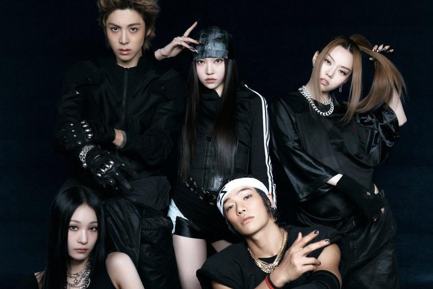 Biodata dan Profil 5 Member ALLDAY PROJECT, Grup Campuran The Black Label