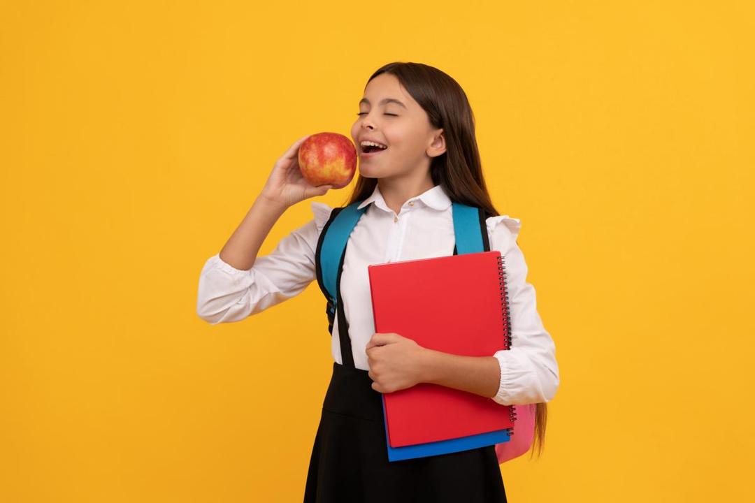 Balik ke Sekolah Dapat Hadiah, Yuk Ikut Kompetisi dari Washington Apples & Super Indo!