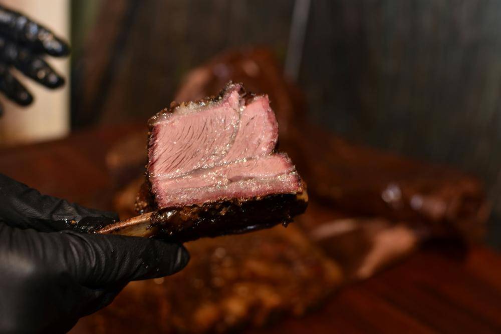 Ilustrasi iga sapi (unsplash.com/Simply Meat Smoking)