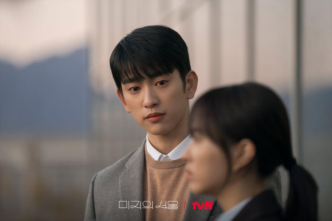 7 Momen Lee Ho Su Membela Yu Mi Ji di Drakor Our Unwritten Seoul