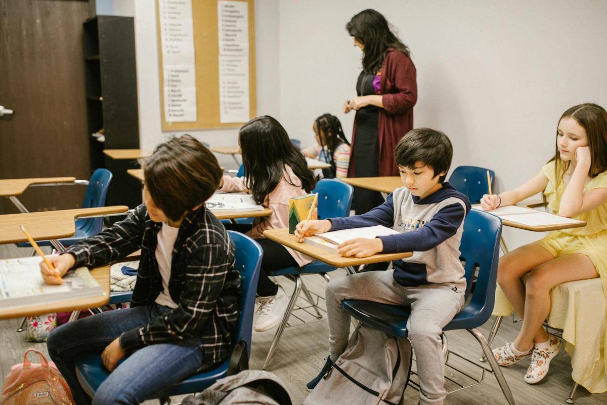 ilustrasi siswa di sekolah (pexels.com/RDNE Stock project)