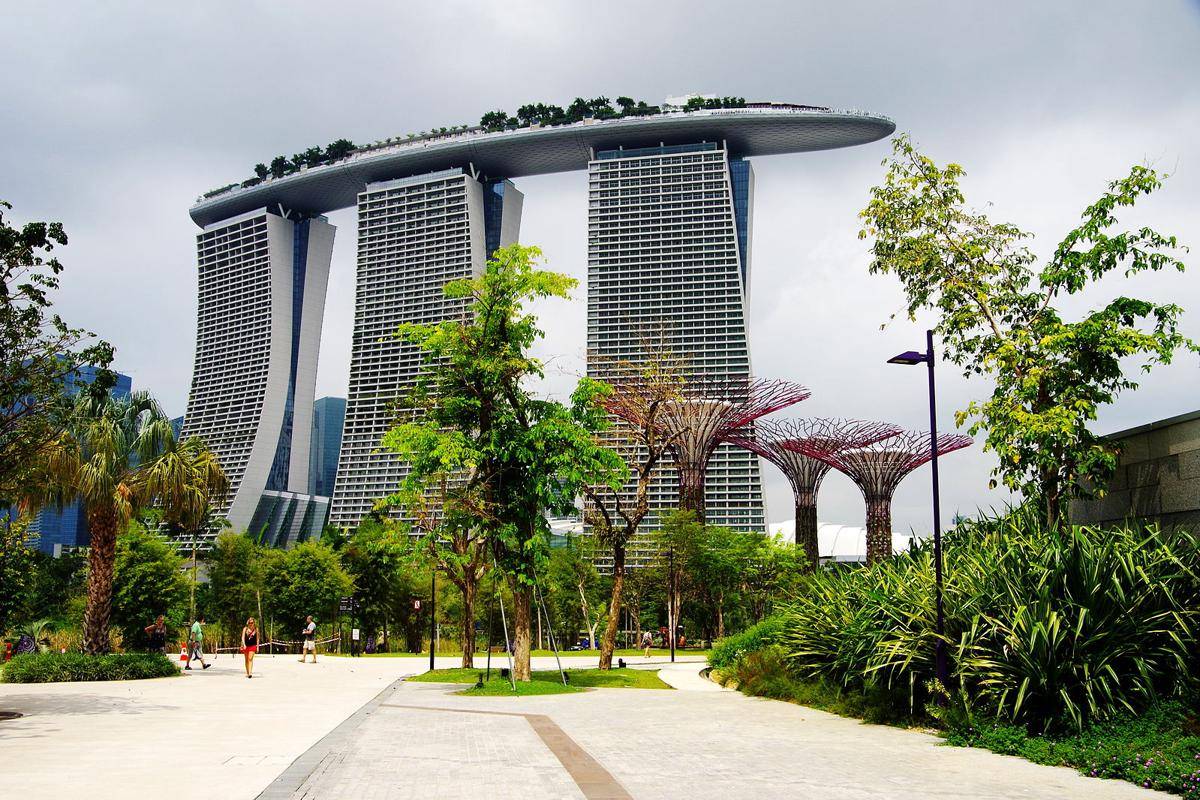potret Marina Bay Sands, Singapura (commons.wikimedia.org/Balou46)