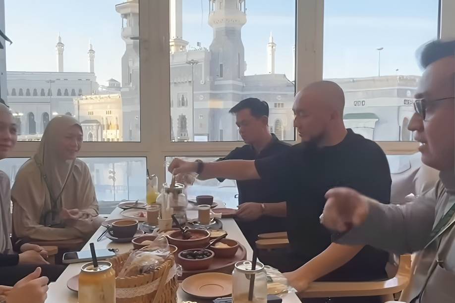 Omesh setelah berhaji (instagram.com/omeshomesh)