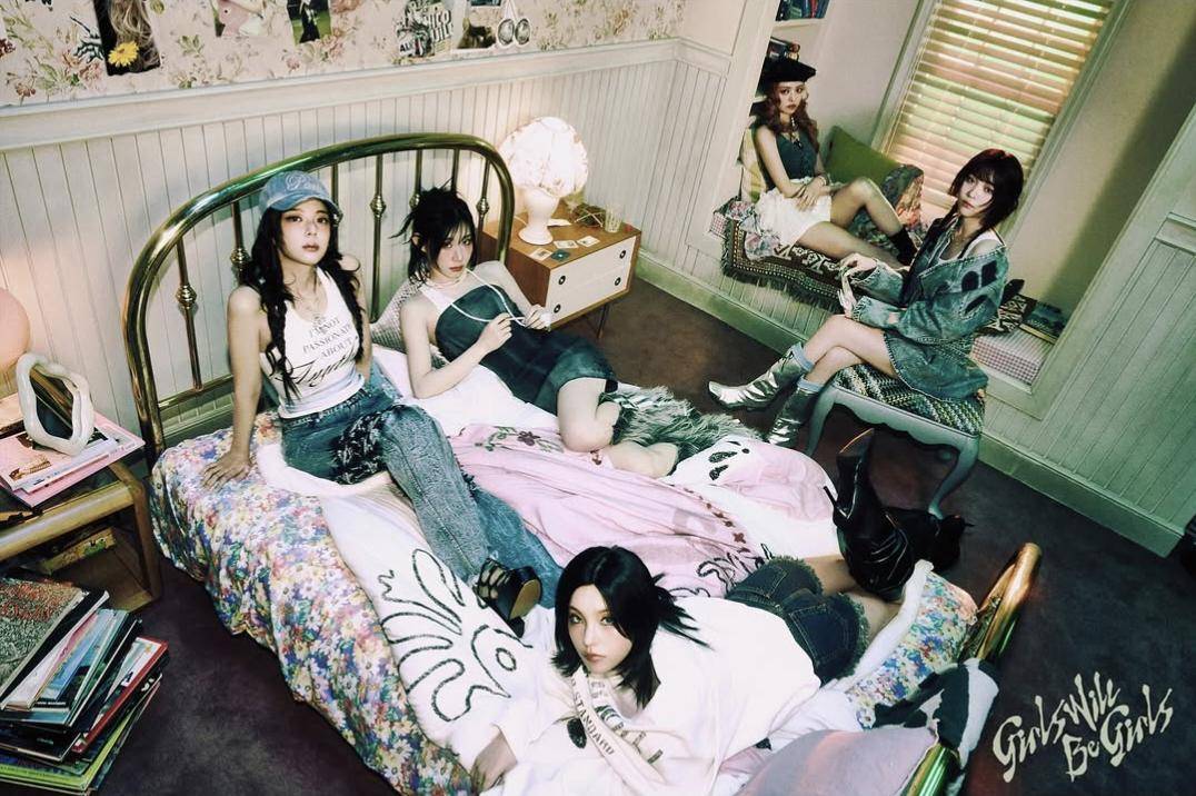 potret ITZY di mini album Girls Will Be Girls (instagram.com/itzy.all.in.us)