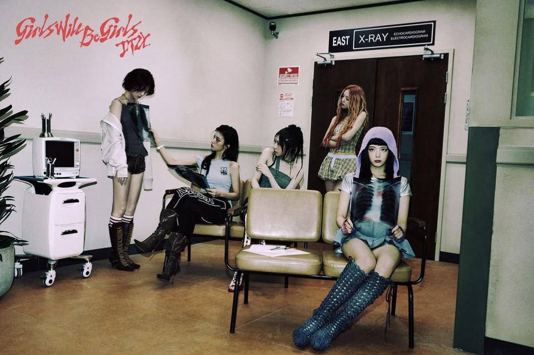potret ITZY di mini album Girls Will Be Girls (instagram.com/itzy.all.in.us)