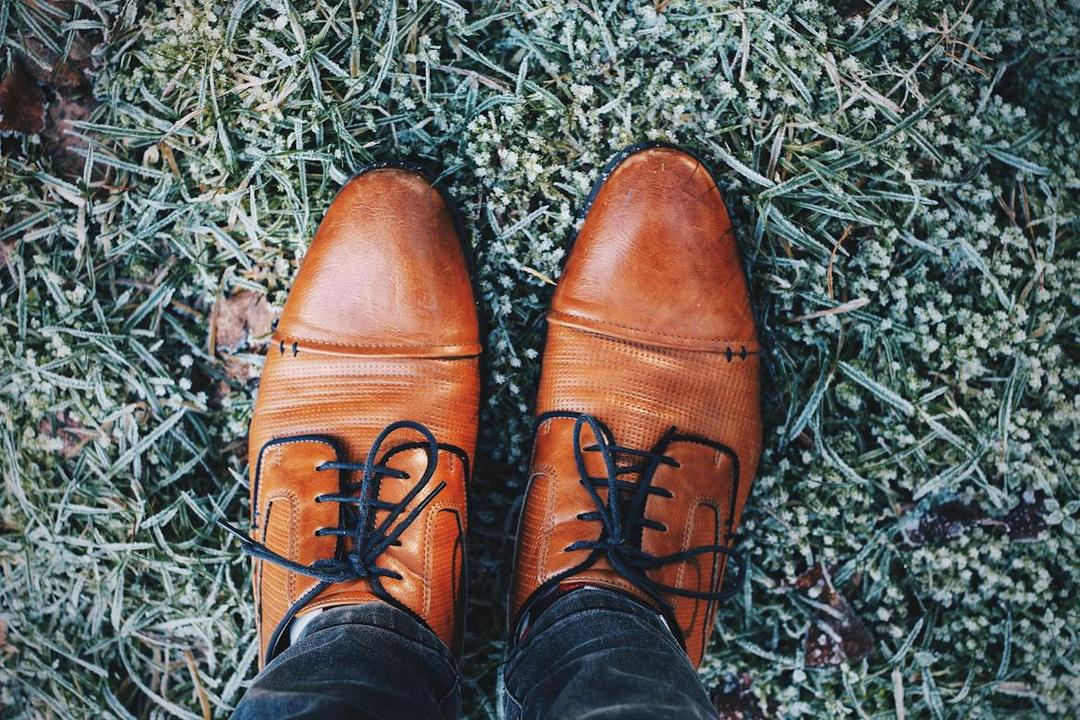 5 Perawatan Rutin Sepatu Kerja agar Tetap Elegan dan Nyaman Dipakai