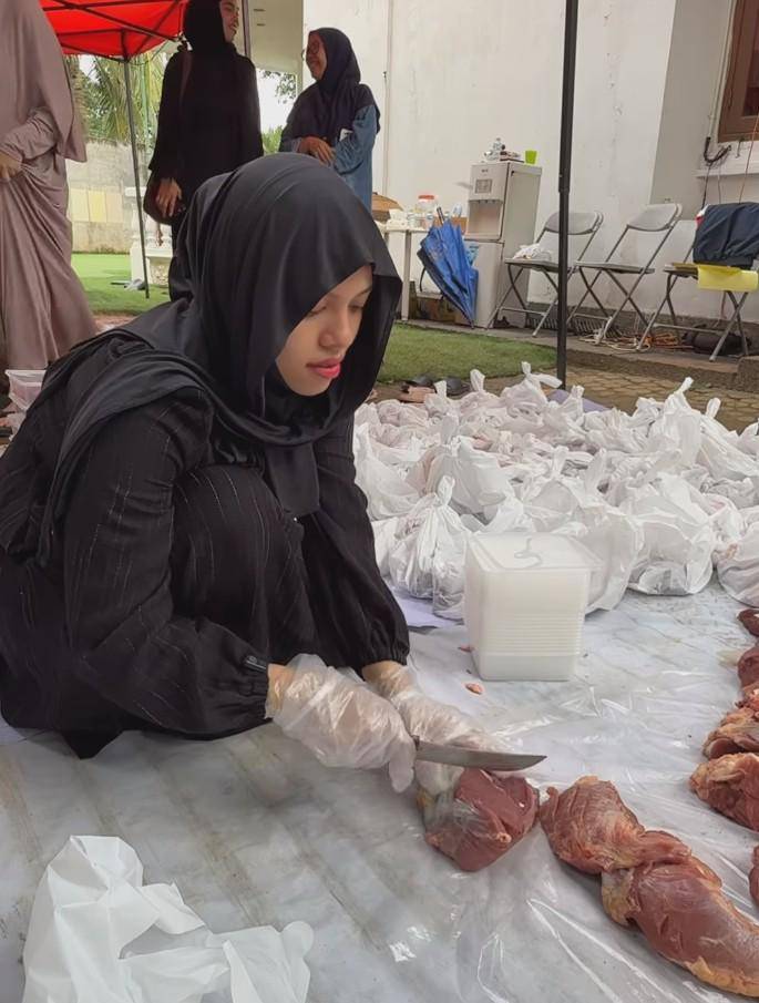 Gen Halilintar Nyembelih Hewan Kurban