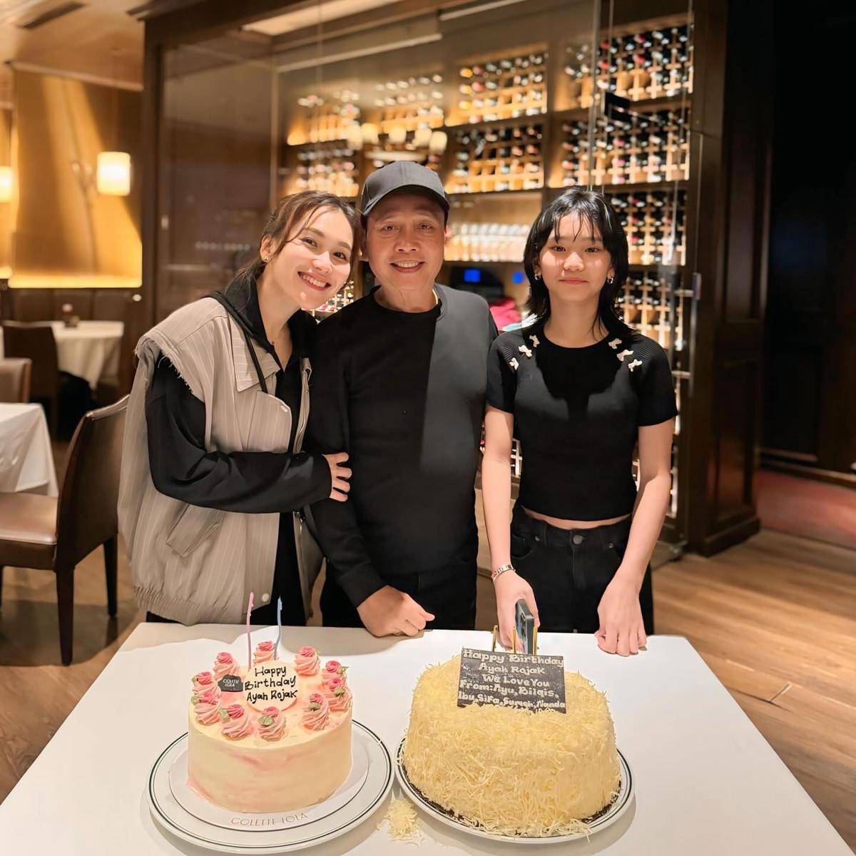 birthday dinner Ayah Ojak (instagram.com/ayutingting92)
