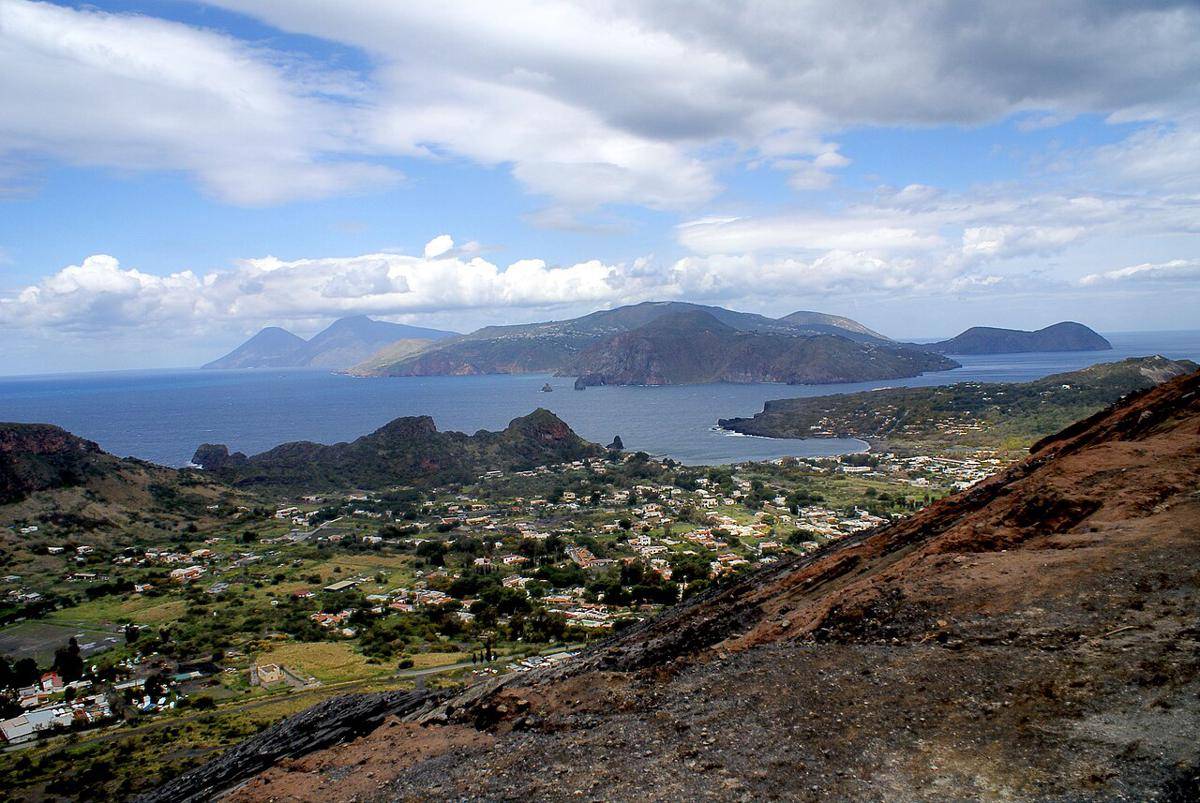 Kepulauan Aeolian, Italia (wikimedia.org/Giovanni)