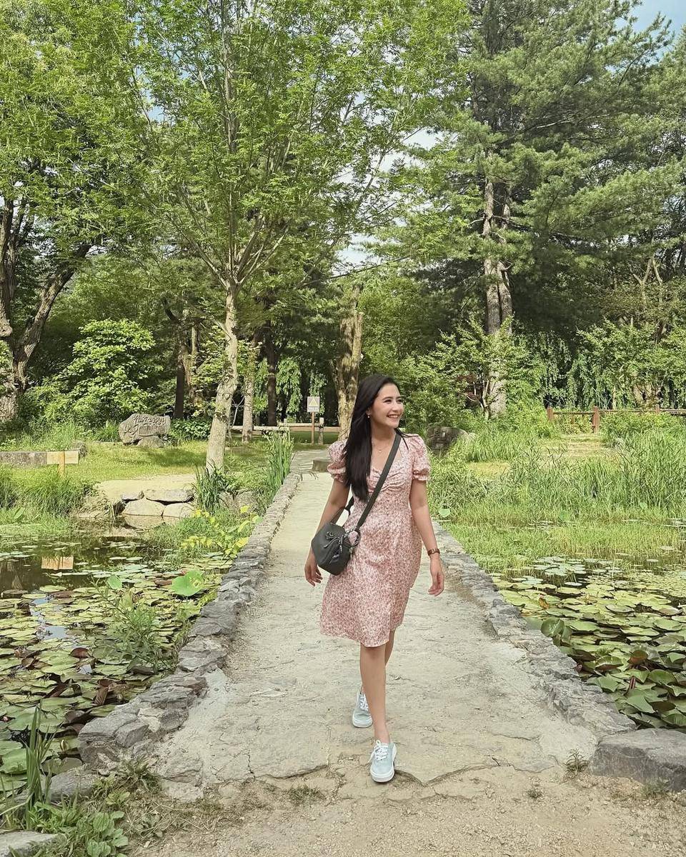 Prilly Latuconsia di Pulau nami, Korea Selatan (instagram.com/prillylatuconsina96)