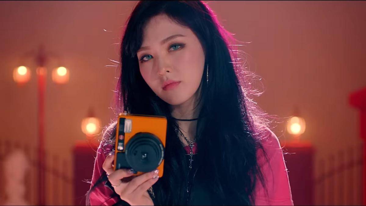 cuplikan MV "Bad Boy" (youtube.com/SMTOWN)