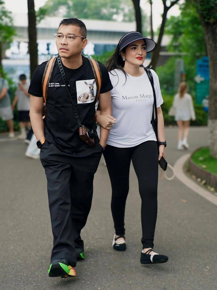 Anang dan Ashanty di Chengdu, China (instagram.com/ashanty_ash)