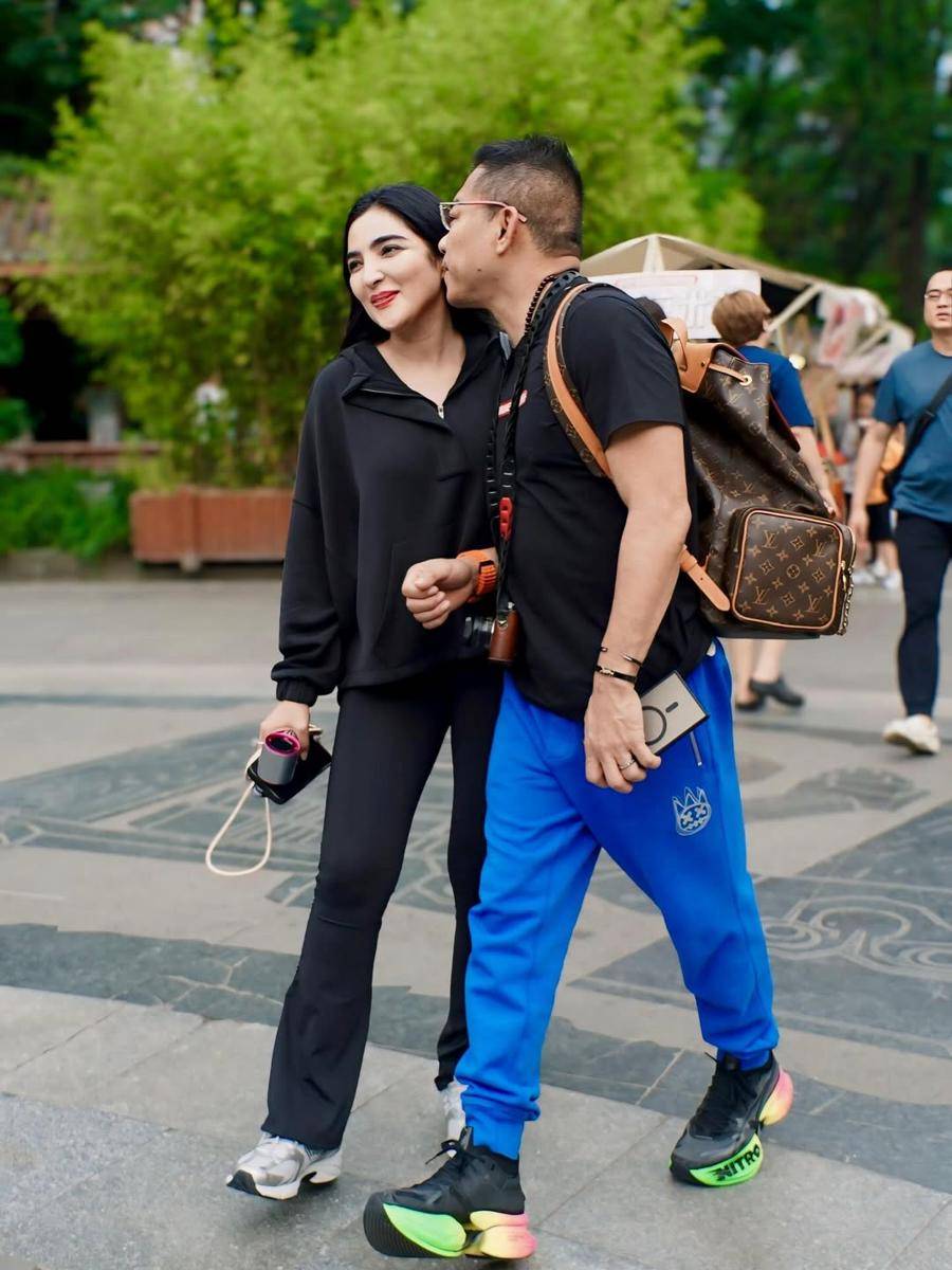 Anang dan Ashanty di Chengdu, China (instagram.com/ashanty_ash)