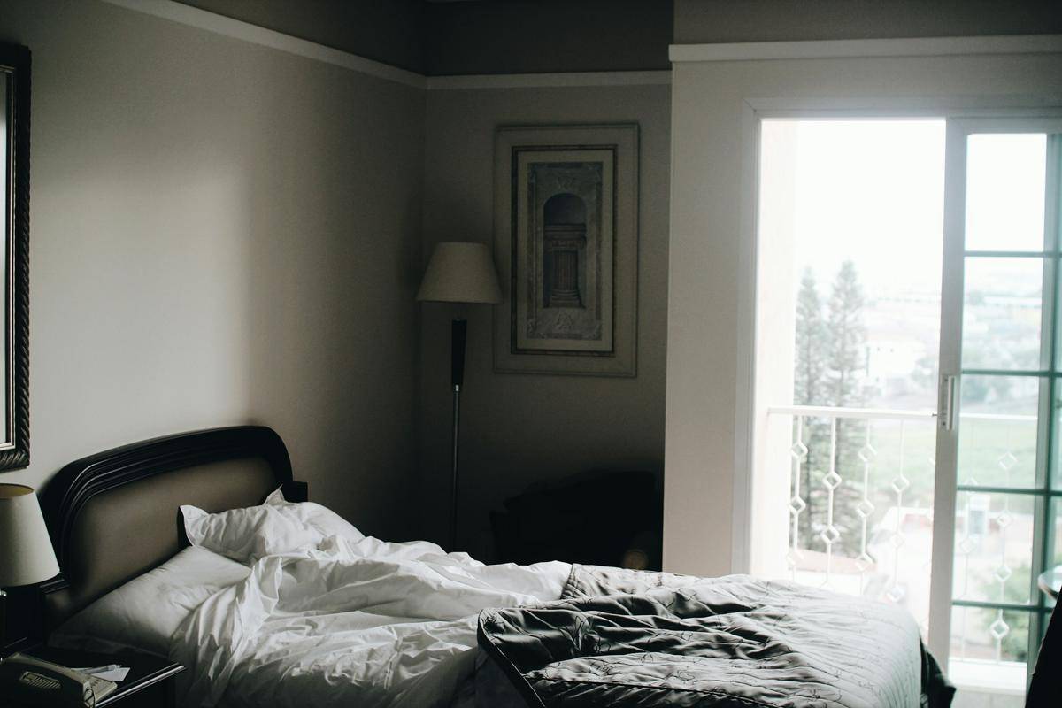Ilustrasi kamar kos (Unsplash.com/ Felipe Pelaquim)