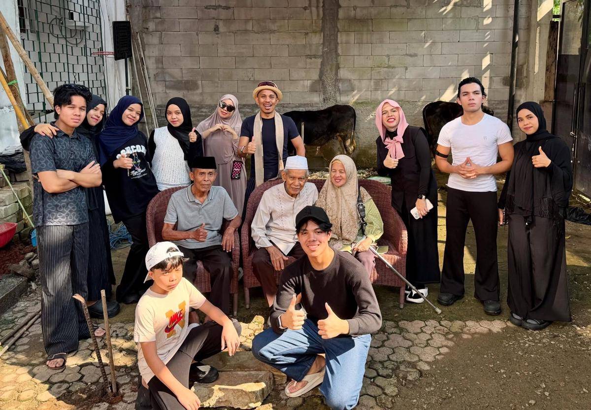 Gen Halilintar Nyembelih Hewan Kurban (Instagram.com/genhalilintar)