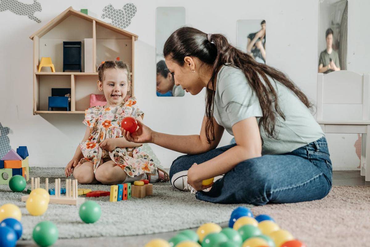 ilustrasi menemani anak (pexels.com/Pavel Danilyuk)