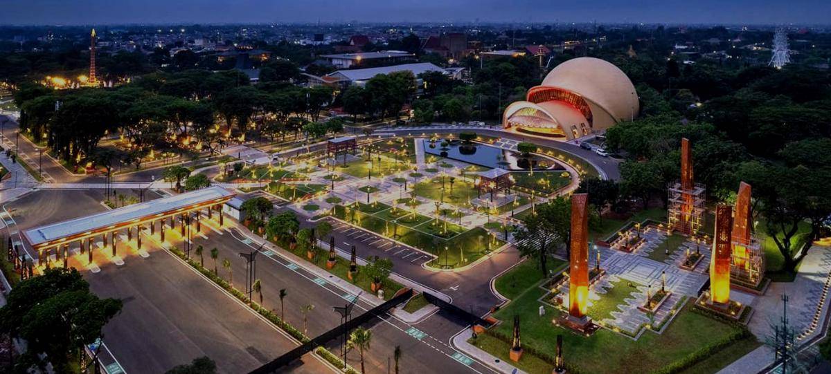 Teater Keong Emas, dengan bentuk uniknya. (keongemas.id)