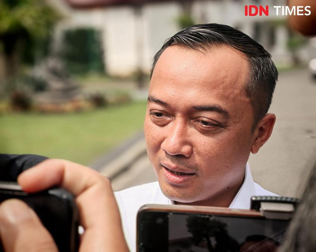 Mensesneg, Prasetyo Hadi