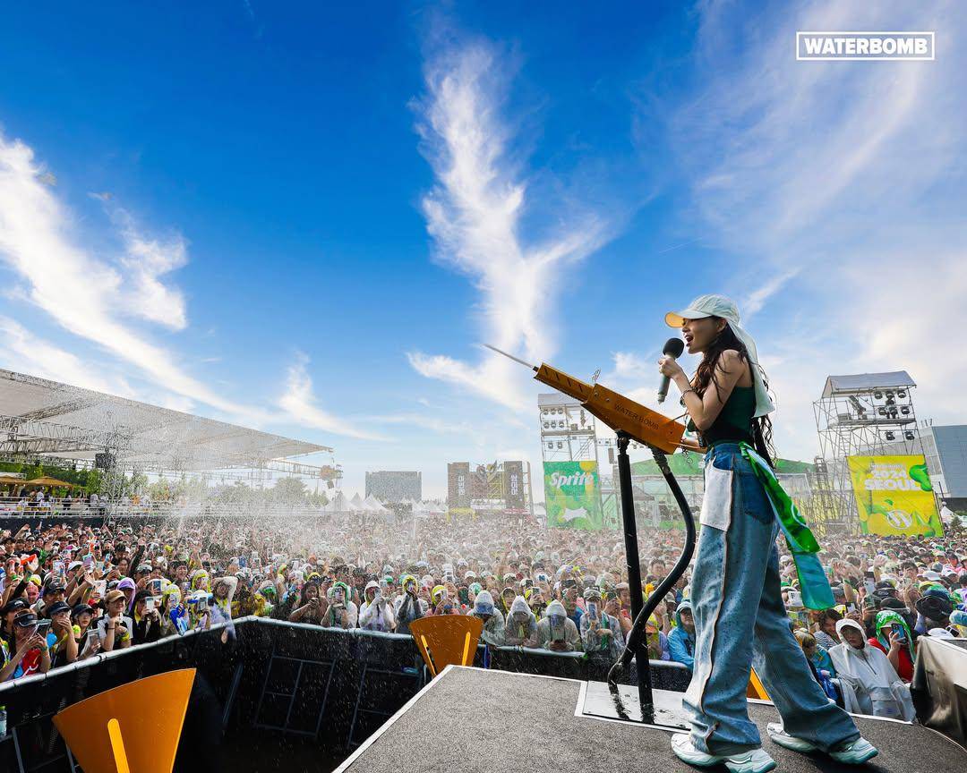 WATERBOMB