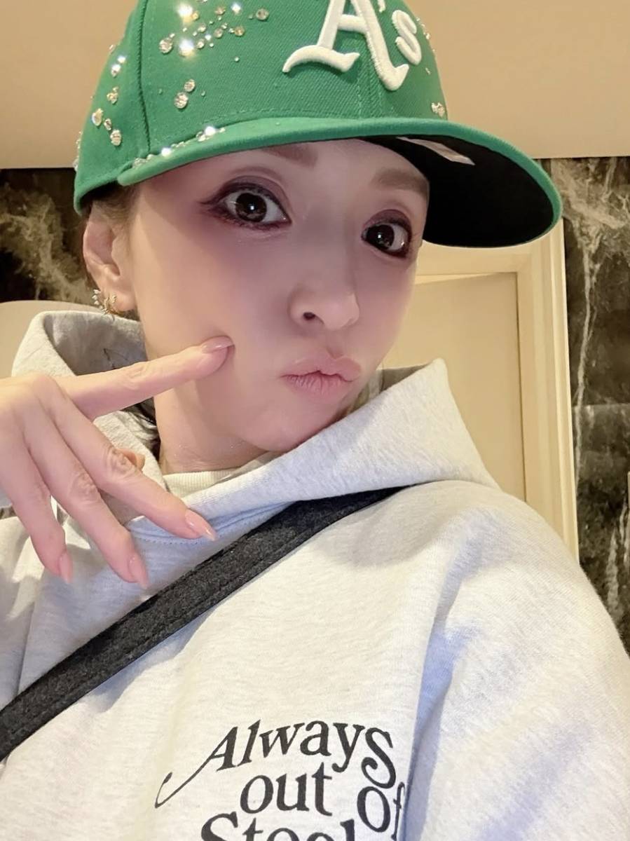 Ayumi Hamasaki (instagram.com/a.you)