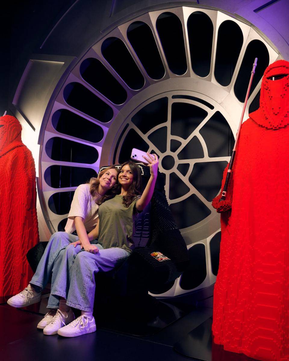 Potret LEGO Star Wars: The Exhibition di Melbourne (instagram.com/melbournemuseum)