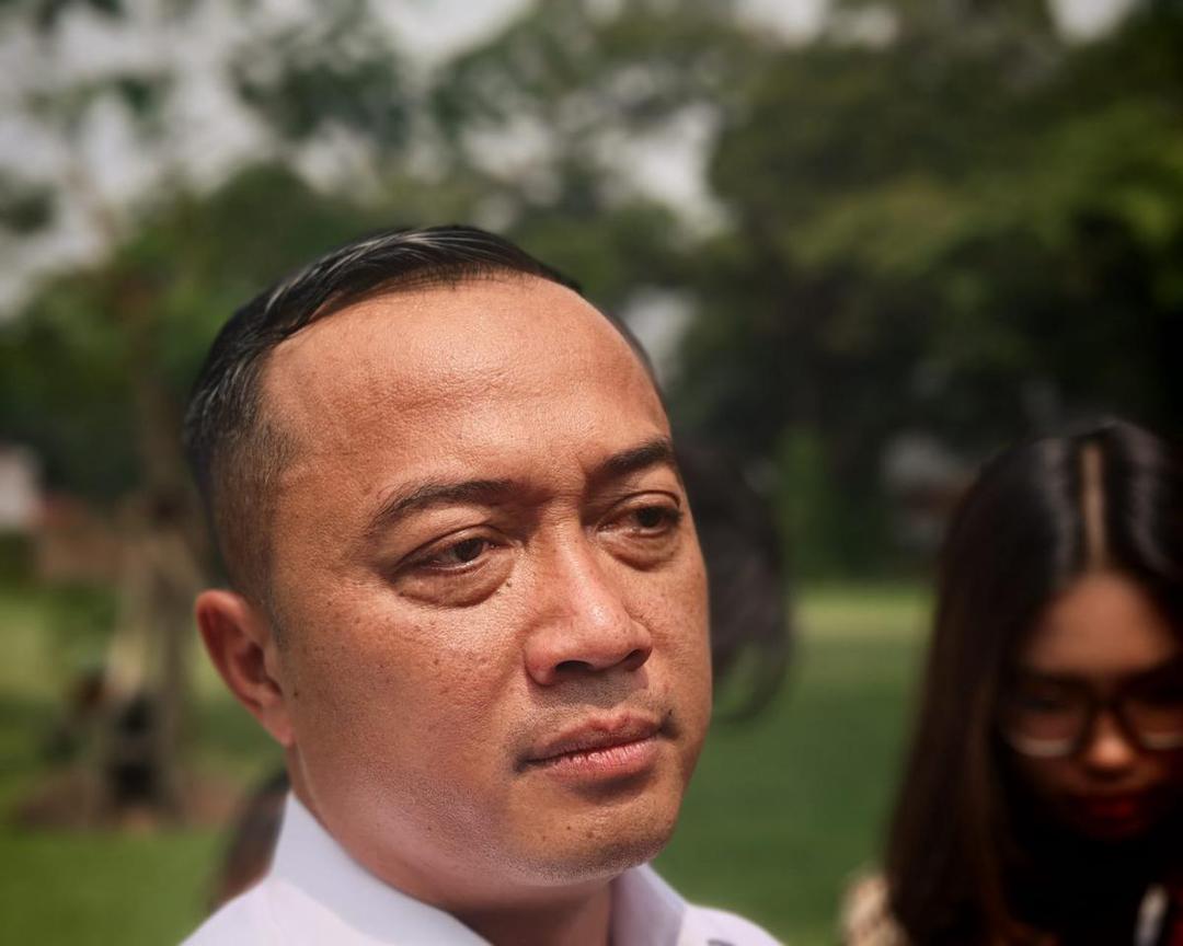 Mensesneg, Prasetyo Hadi
