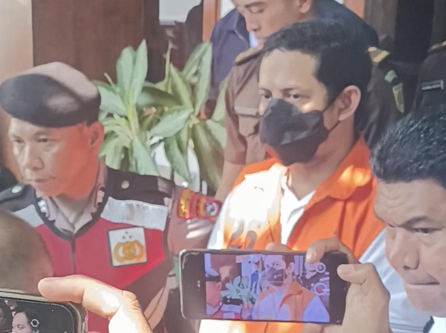 Gak Disidang-sidang, Penanganan Perkara Eks Kapolres Ngada kok Lama?