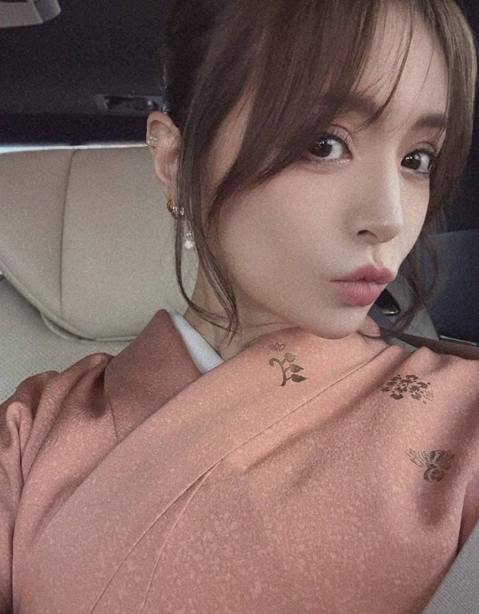 Ayumi Hamasaki (instagram.com/a.you)