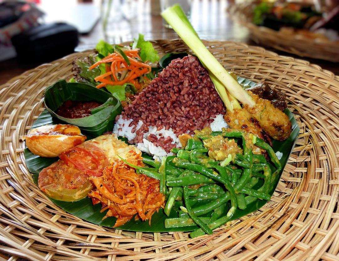 10 Rekomendasi Tempat Makan di Sentul yang Enak dan Instagramable