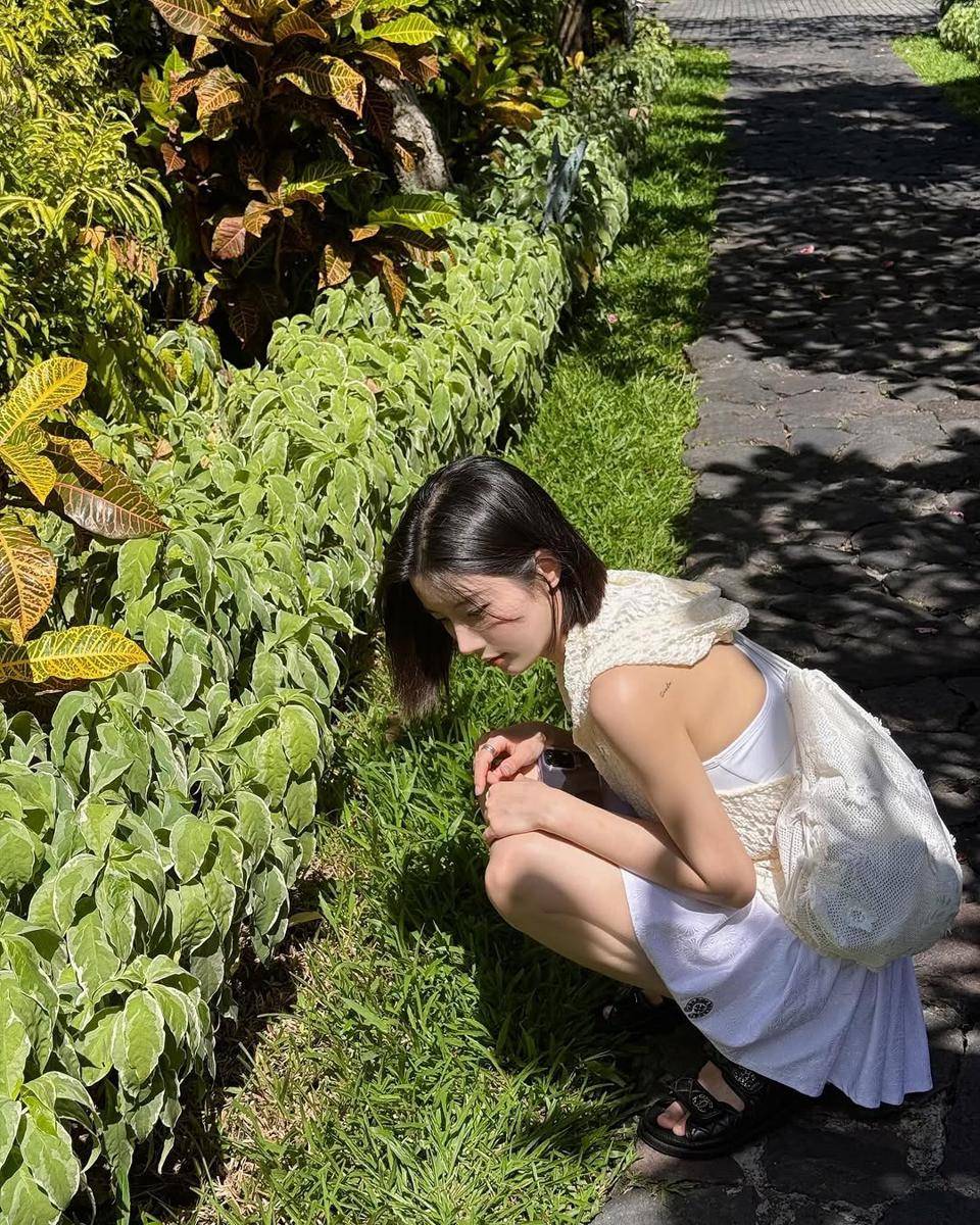 potret liburan Kwon Eunbi di Bali (instagram.com/silver_rain.__)