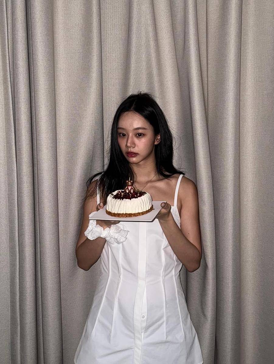 potret ulang tahun Hyeri ke-31 (instagram.com/hyeri_0609)