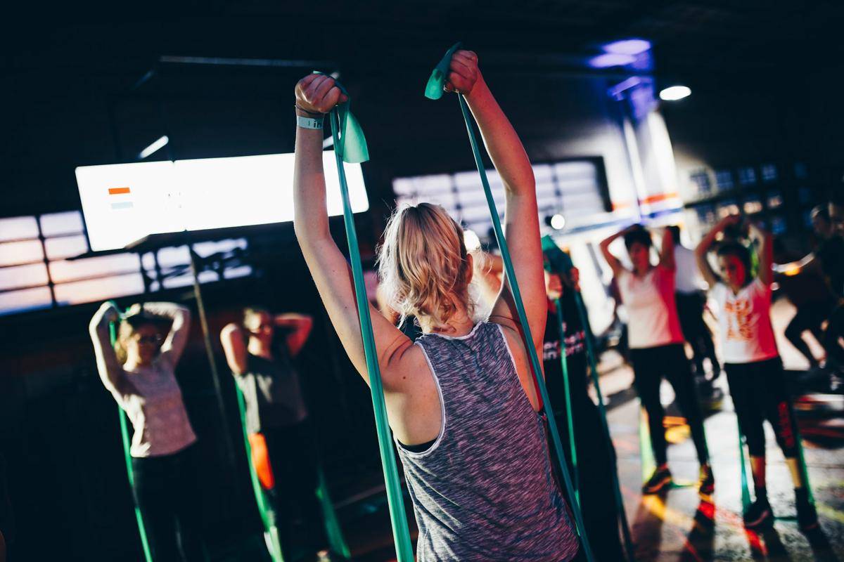 ilustrasi resistance band (unsplash.com/Geert Pieters)