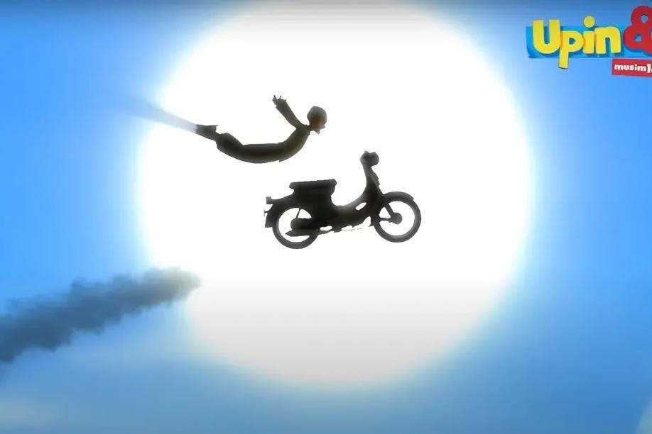 4 Trik Freestyle Motor yang Dikuasai Tok Dalang di Upin & Ipin