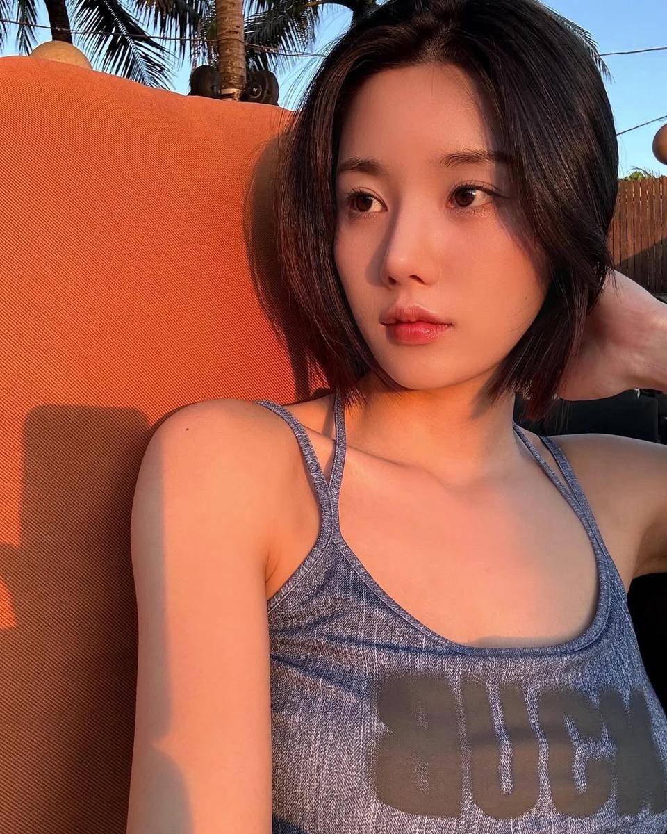potret liburan Kwon Eunbi di Bali (instagram.com/silver_rain.__)