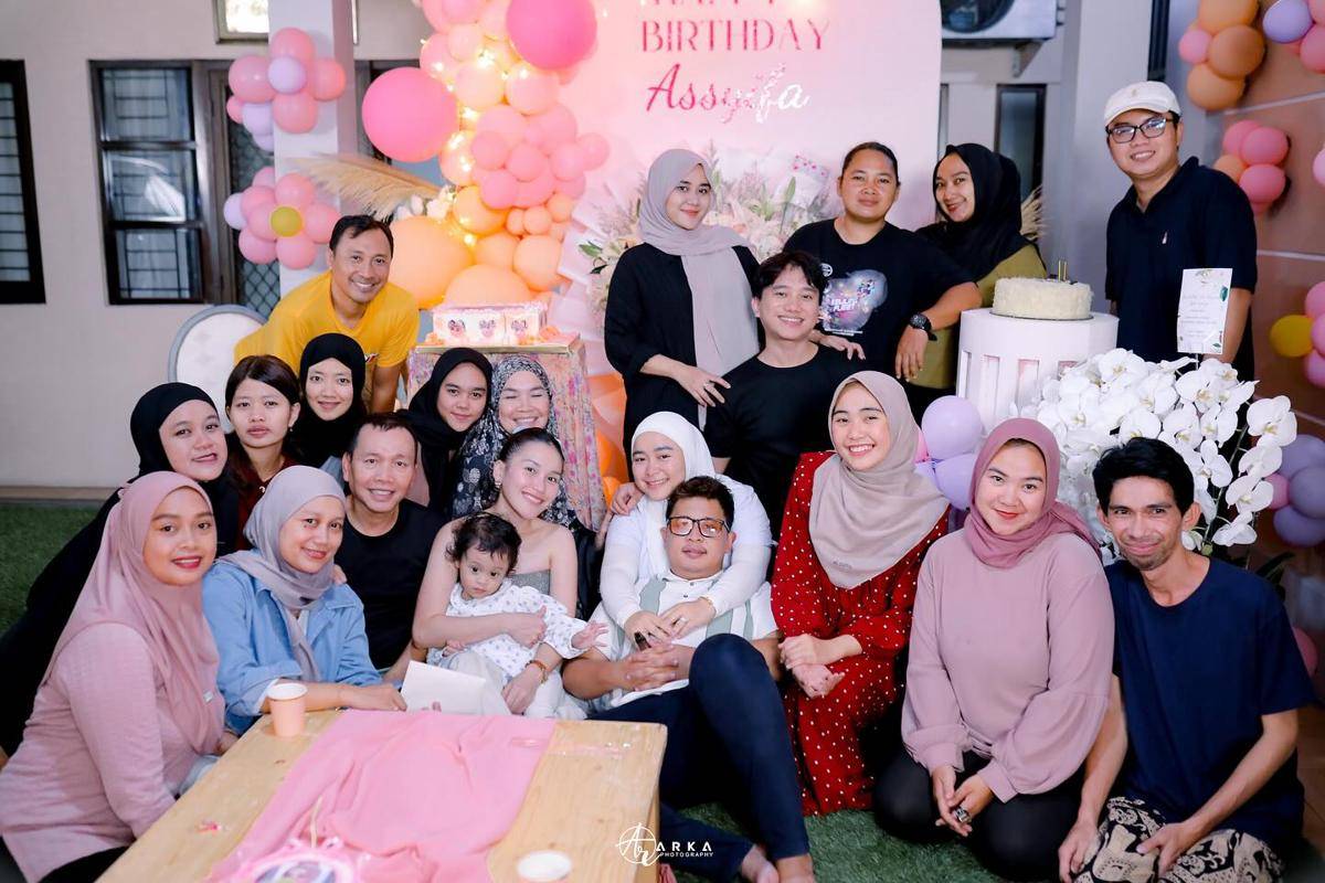 ulang tahun adik Ayu Ting Ting (Instagram.com/syifaasyifaaa)