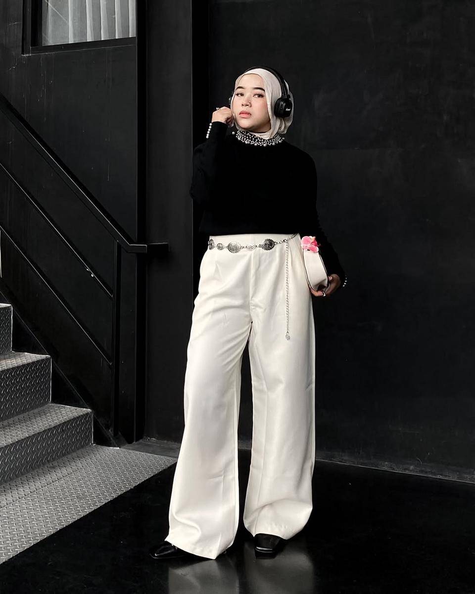 Fani Amini (instagram.com/fanxamns)