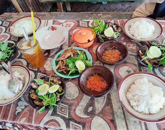 Warung Wader Pak Suko, Jogja (google.com/maps/mboksri gendhis)