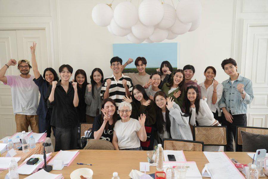 potret kebersamaan pemain drama ClaireBell