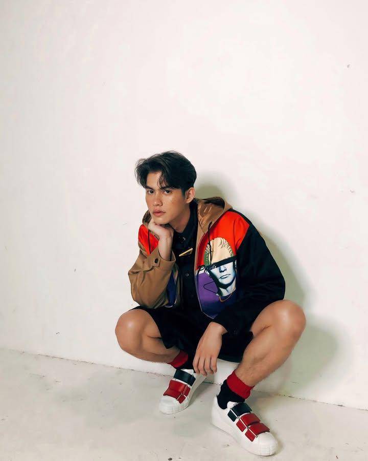 styling short pants ala Bright Vachirawit (instagram.com/bbrightvc)