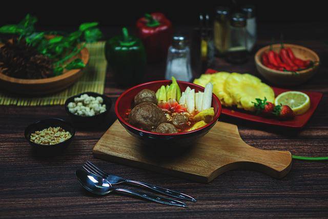 penyajian bakso ayam isi keju mozzarella (pixabay.com/ChanFactory)