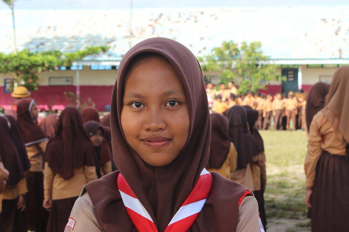ilustrasi siswa menggunakan seragam pramuka (pexels.com/Angga Pratama)