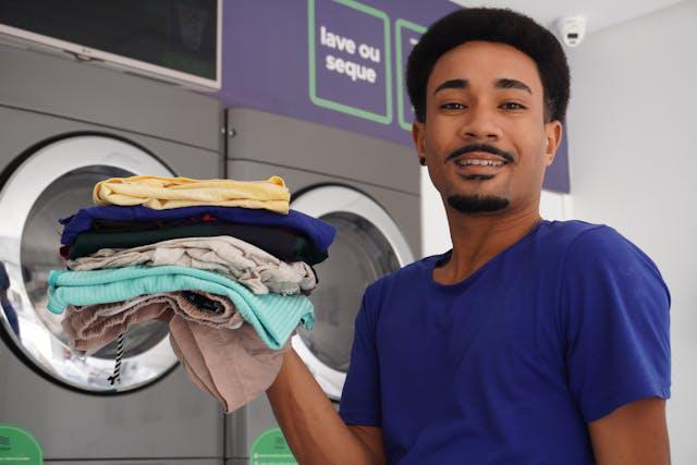 5 Tips Menghilangkan Bau Keringat di Pakaian Olahraga Berbahan Sintetis, Catat!