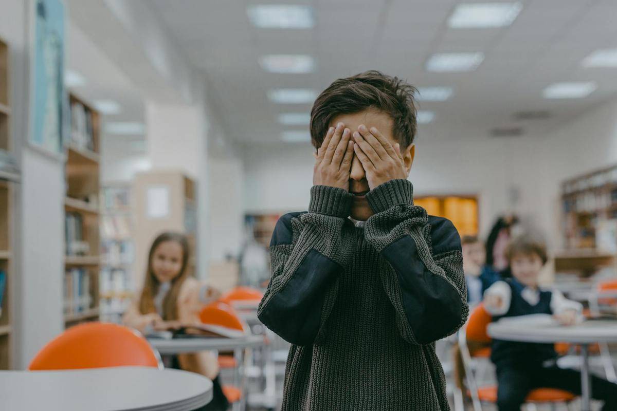 ilustrasi anak menangis (pexels.com/Mikhail Nilov)