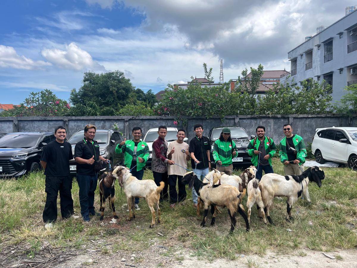 Iduladha 2025, Grab Bagikan Ratusan Ekor Kambing (IDN Times/istimewa)