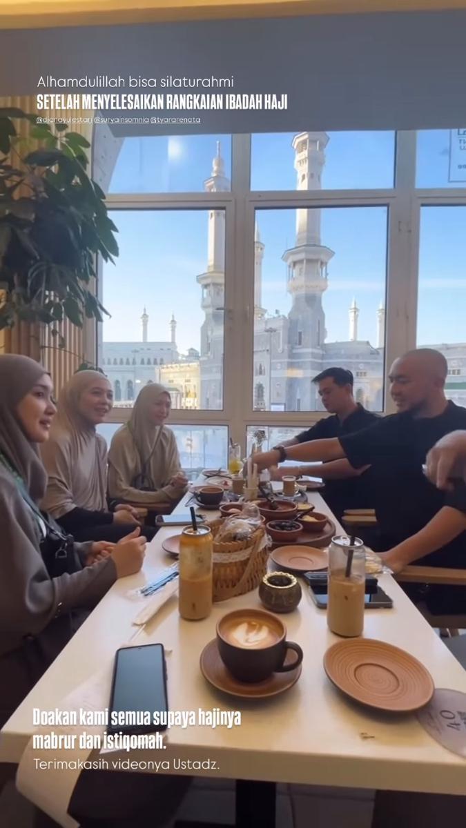 kebersamaan artis saat haji (Instagram.com/omeshomesh)