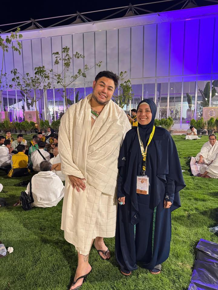 kebersamaan artis saat haji (Instagram.com/tya_ariestya)