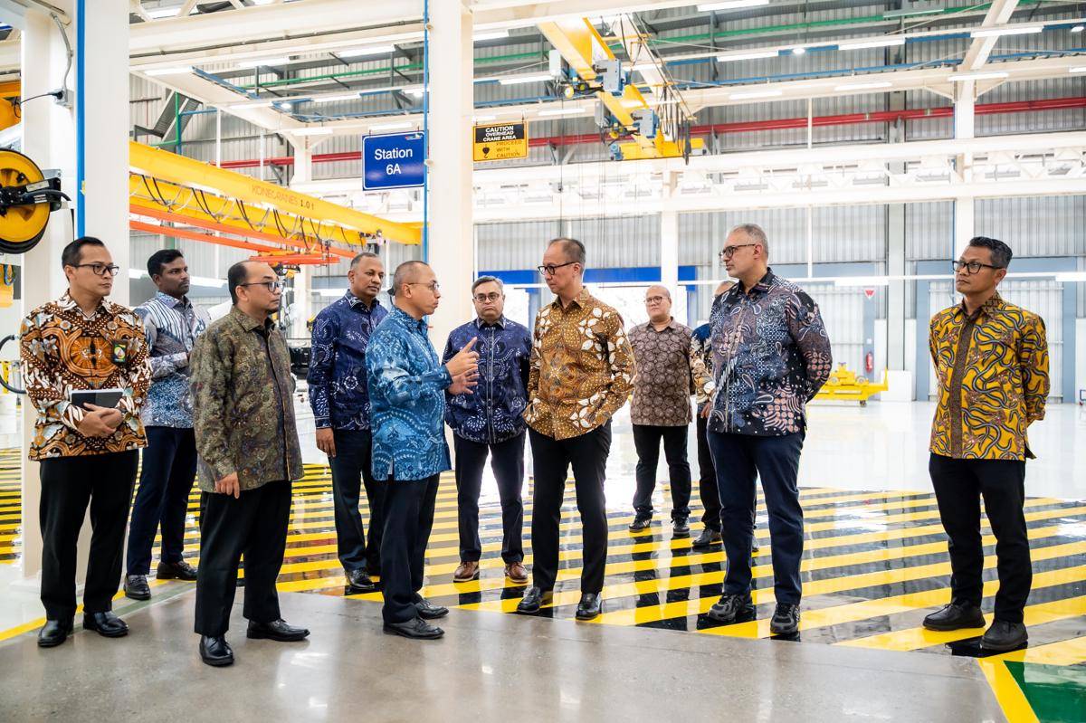 Kunjungan Pabrik Bersama Menteri Perindustrian, Agus Gumiwang .jpeg
